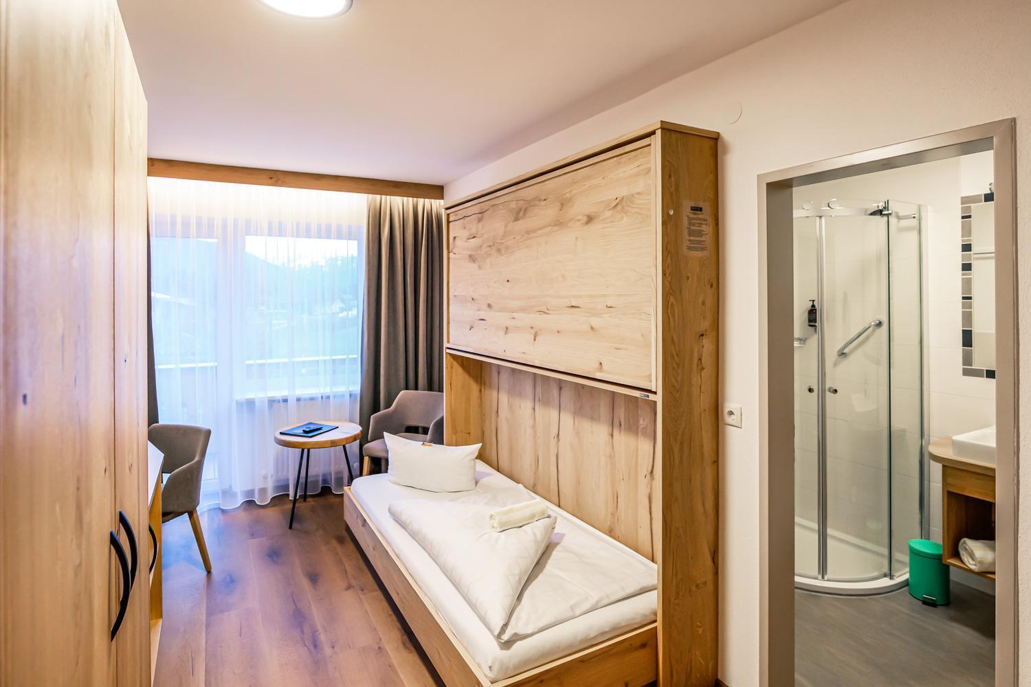 Hotel Foehrenhof Stanzach Bagian luar foto
